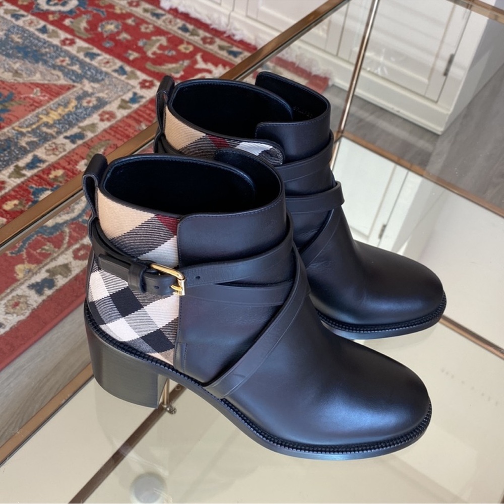 Authentic Burberry Ankle Boots - Picture 3 of 15
